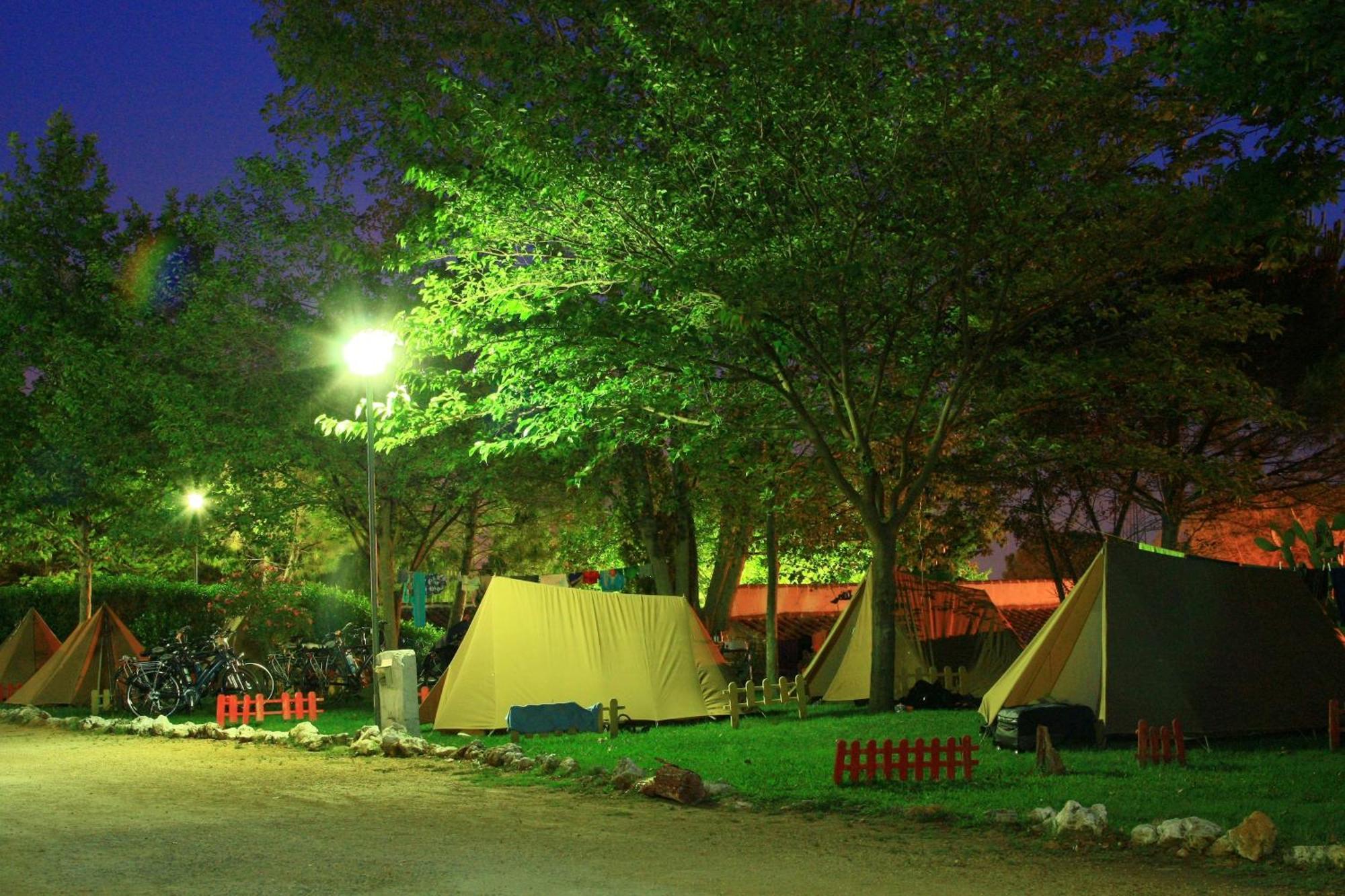 Camping Sierra De Las Nieves Yunquera Zewnętrze zdjęcie